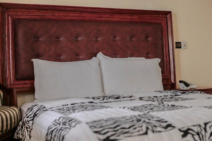 Room 8 of 55