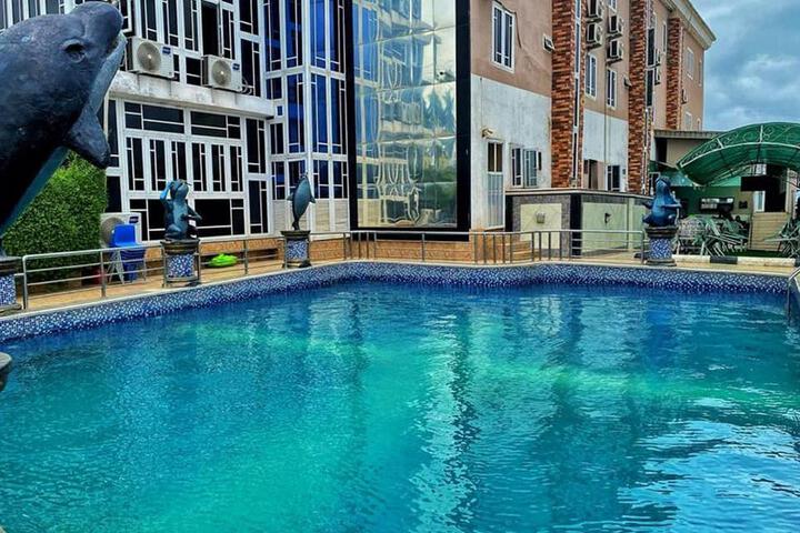 Sandton gold hotels