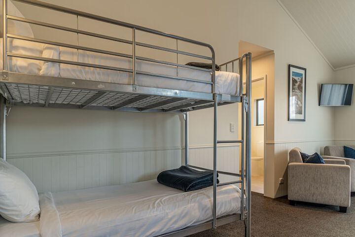 Room 84 of 170