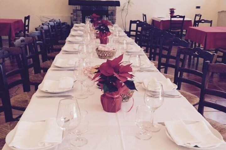 Dining 9 of 21