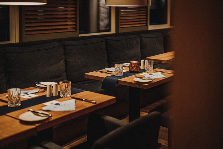 Dining 60 of 79