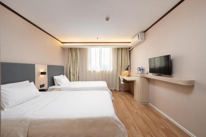 Room 38 of 47