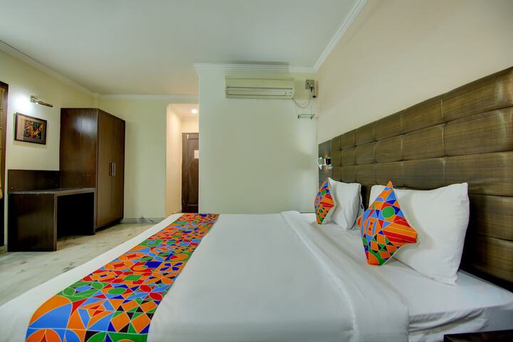 Room 15 of 41