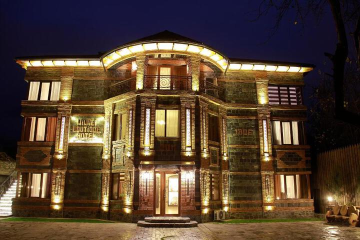 MinAli Boutique Hotel