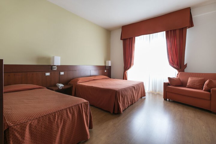 Room 10 of 49