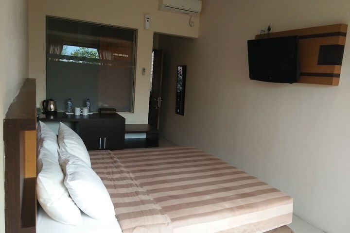 Room 16 of 184