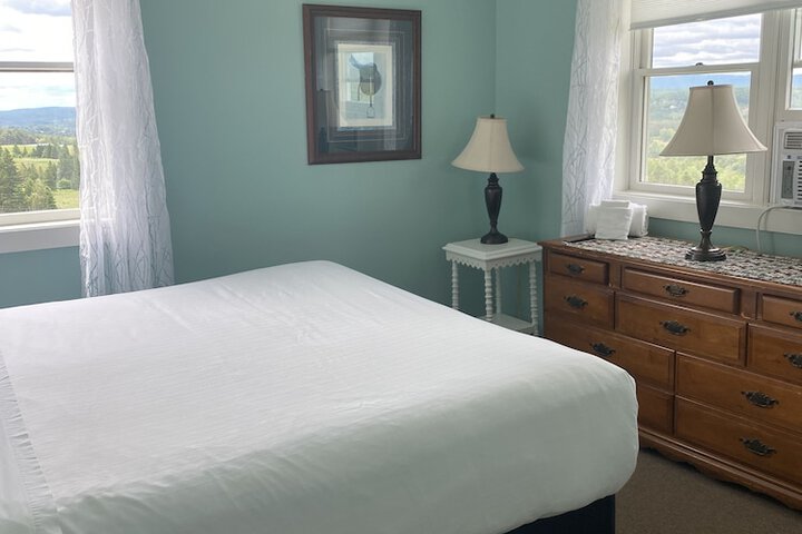 1 Queen Bed (56 of 80)