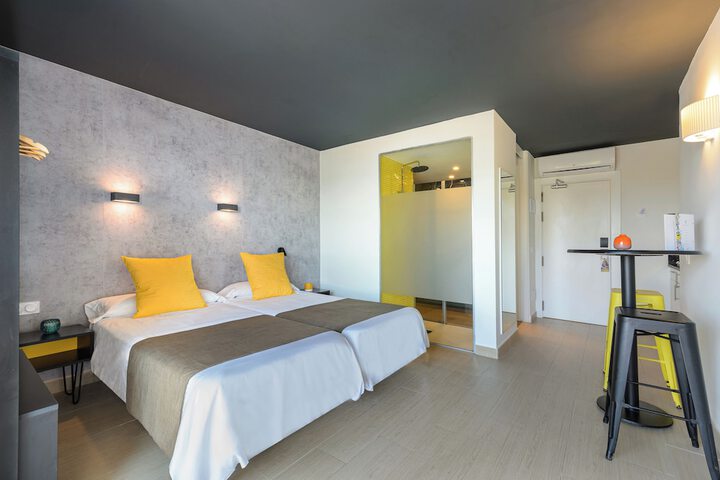 Room 10 of 47