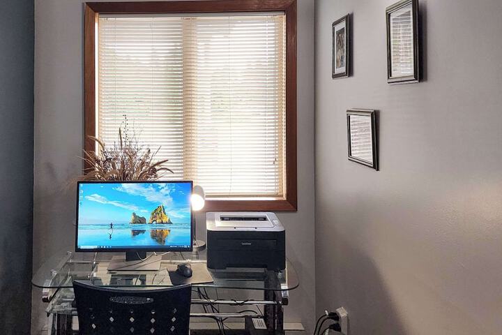 Business Center 74 of 80