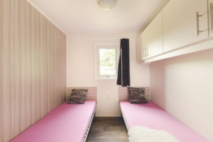Room 38 of 143