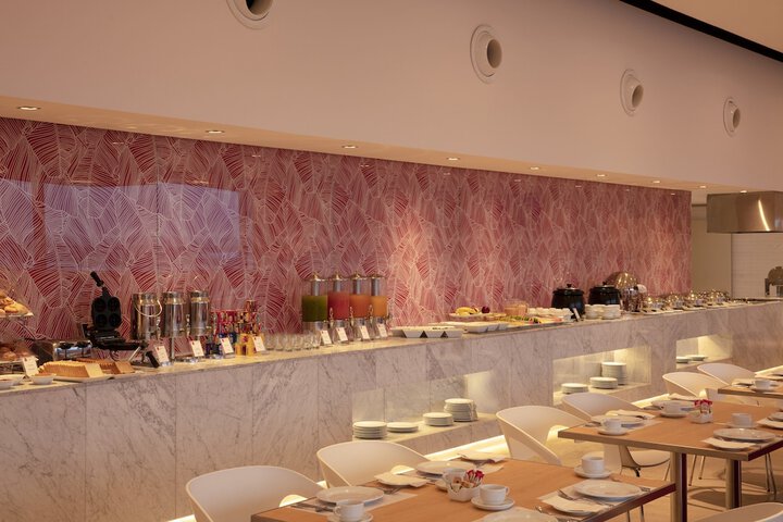 Dining 40 of 69