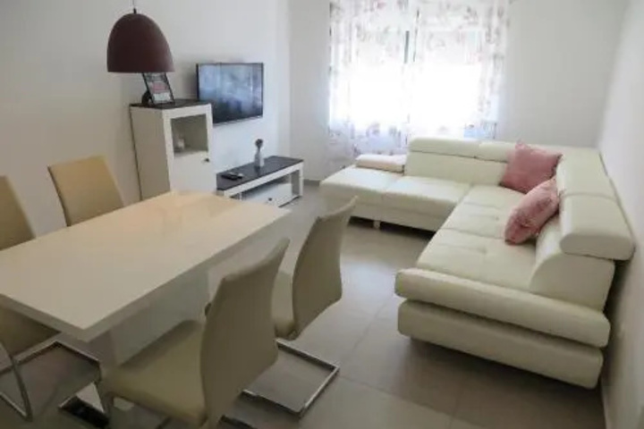Room 4 of 4