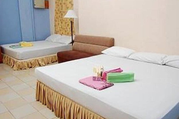 Room 5 of 15