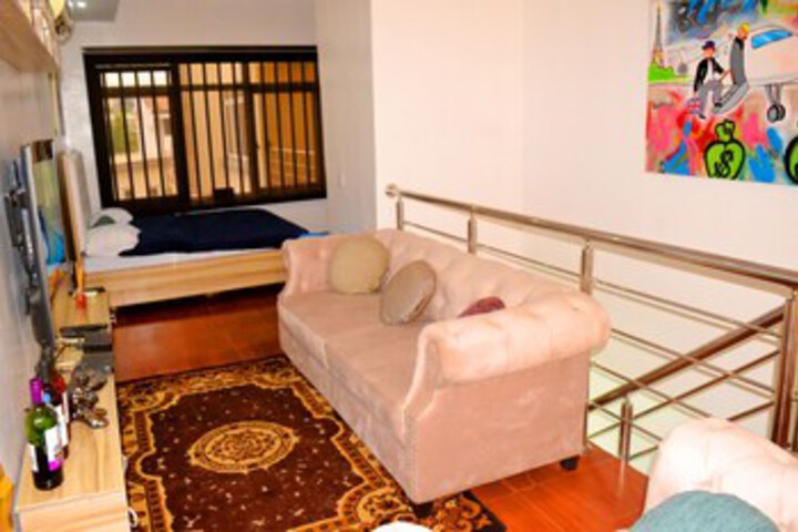 Room 7 of 14