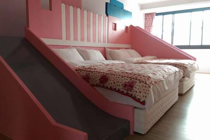 Room 2 of 15