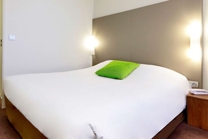 Room 8 of 36