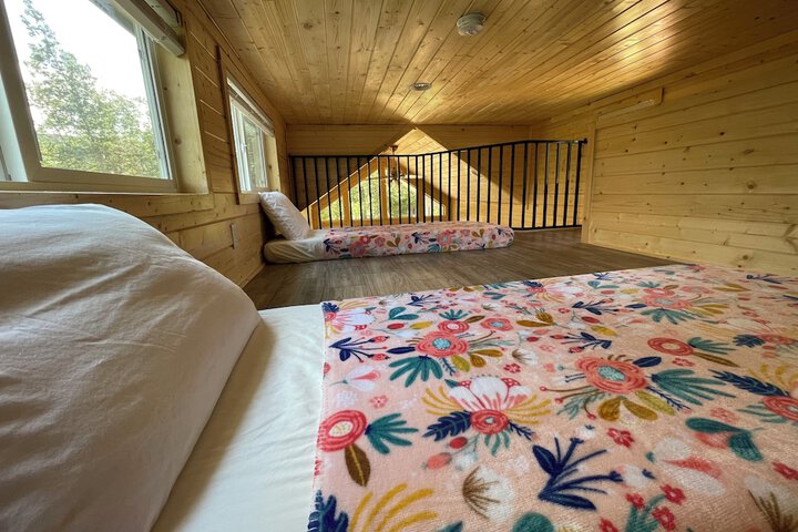 Room 6 of 18