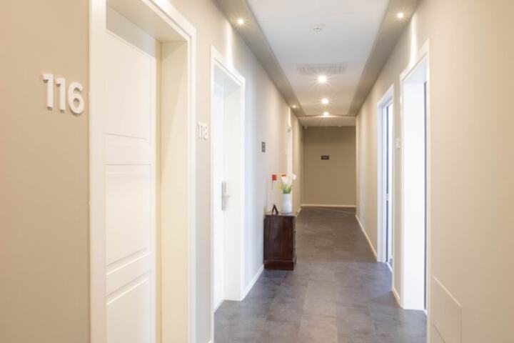 Ballroom/Hall 40 of 48