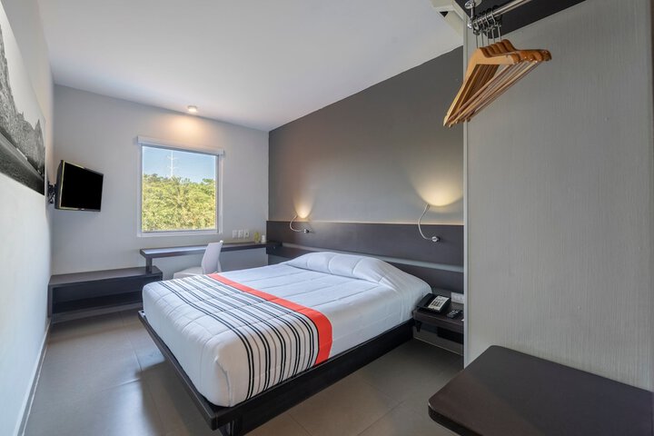 Room 10 of 49