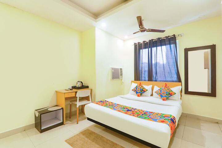 Room 13 of 21