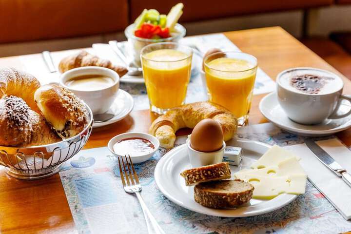 Breakfast/Coffee Service 33 of 39