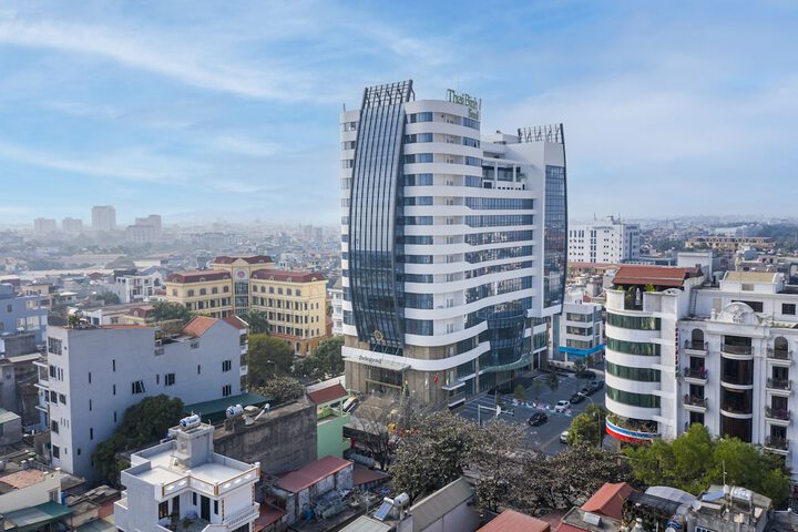 Exterior of Selegend Hotel
