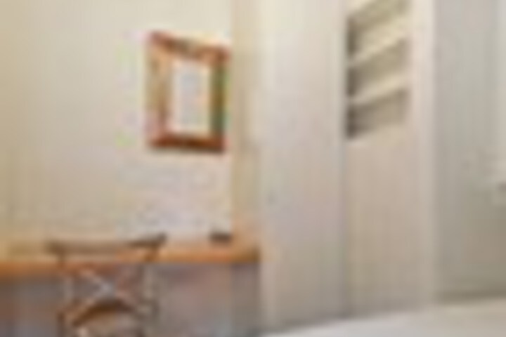 Room 8 of 87