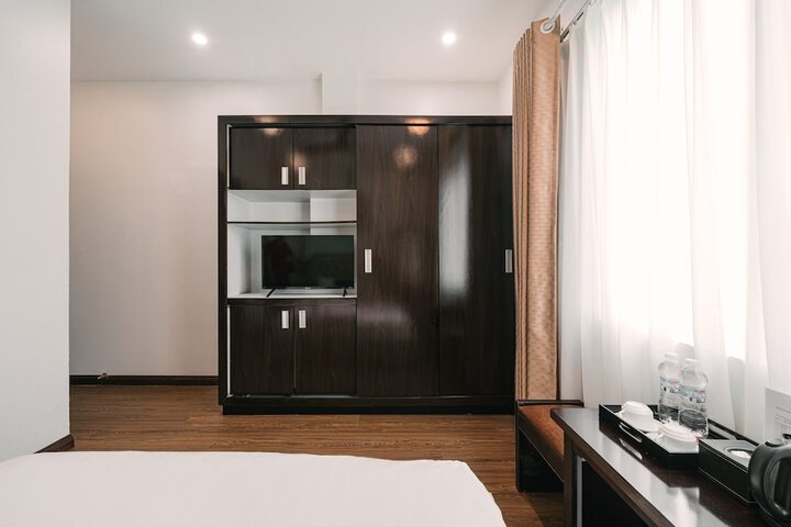 Room 6 of 49