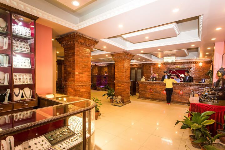 Hotel Interior 7 of 161