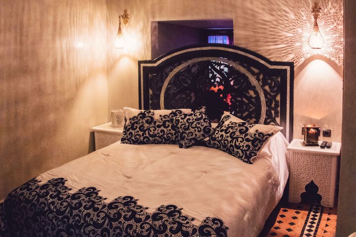 Room 18 of 48