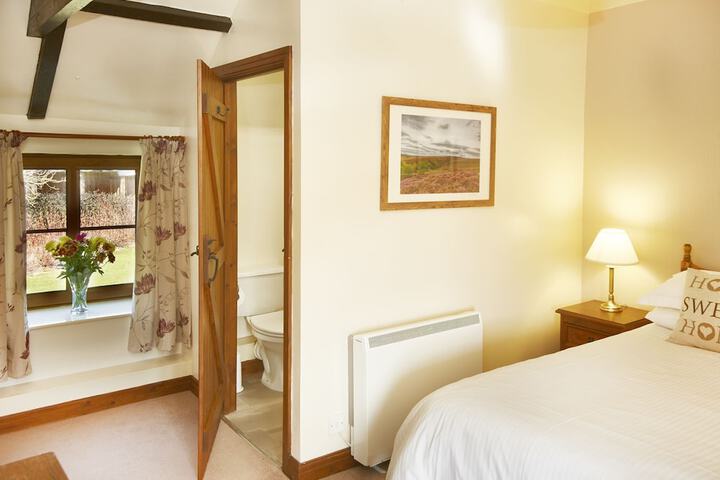 Room 15 of 122