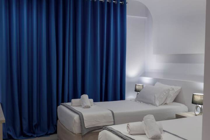Room 33 of 57