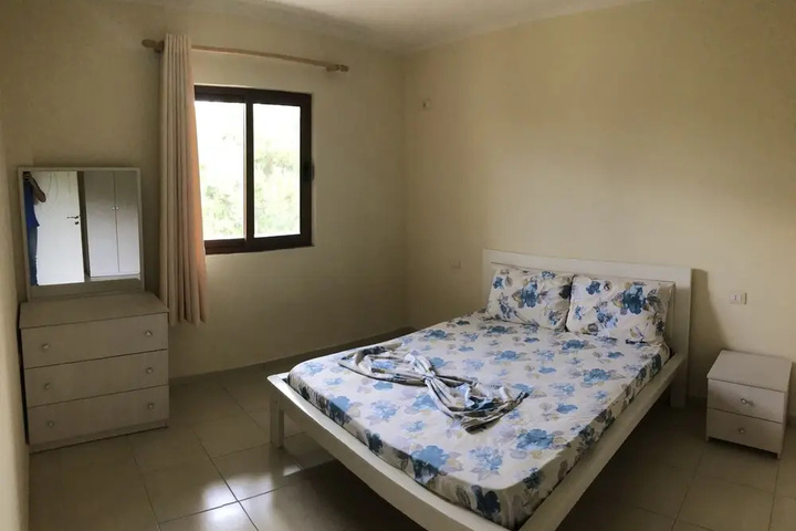 Room 6 of 26