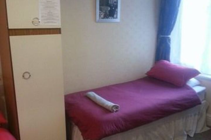 Room 99 of 149