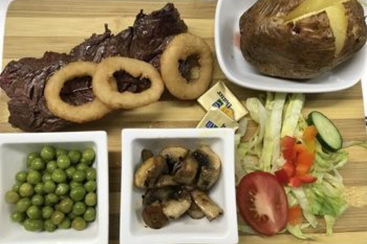 Dining 45 of 58