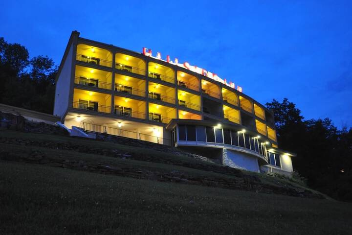 Hotel 33 of 34