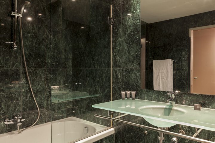 Clean Restrooms
