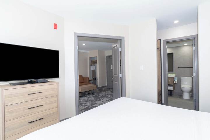 Room 17 of 46