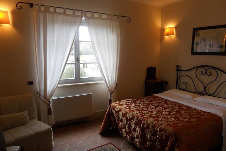 Room 9 of 65