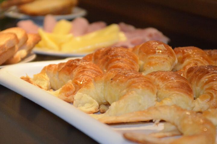 Breakfast/Coffee Service 18 of 24