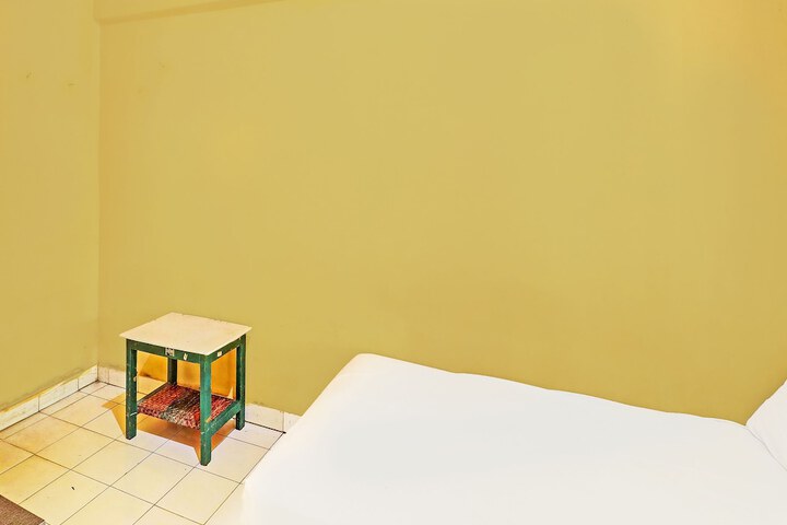 Room 9 of 30