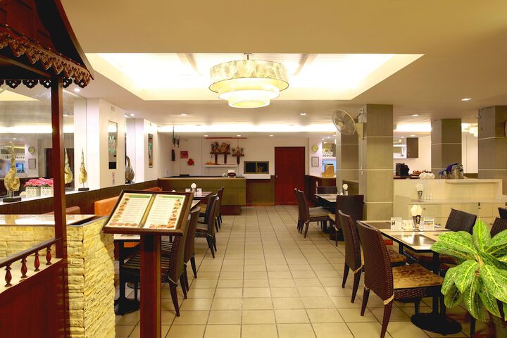 Dining 59 of 66