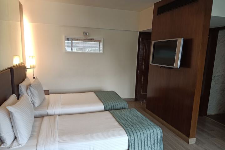 Room 15 of 22