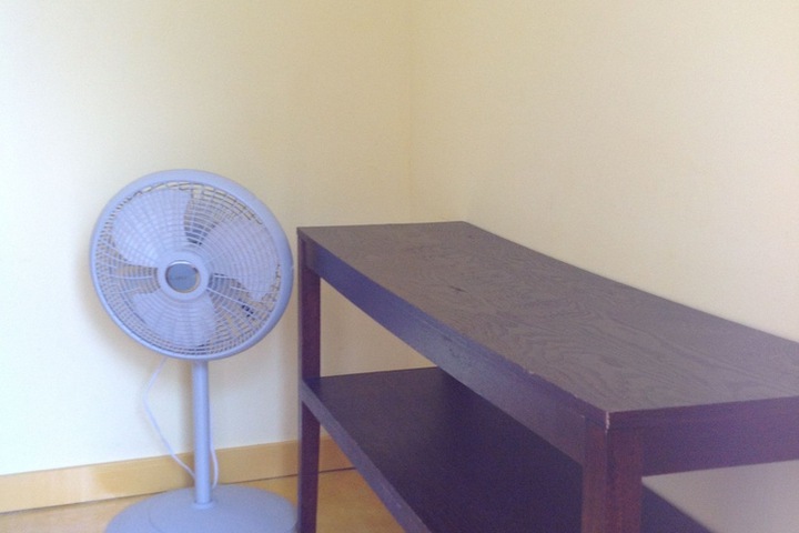 Room 10 of 33
