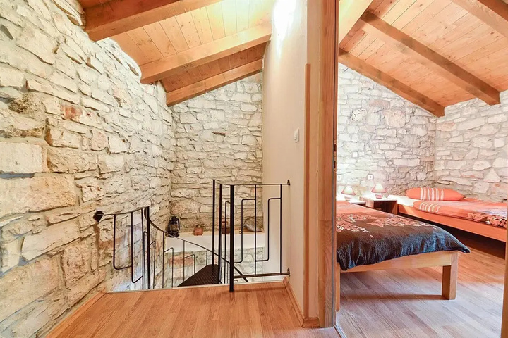 Nice Home in Peruski With Wifi and 2 Bedrooms
