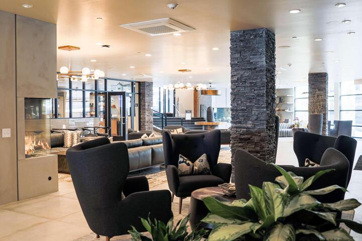 Hotel Interior 116 of 184