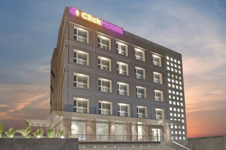 Exterior of Click Hotel Aurangabad