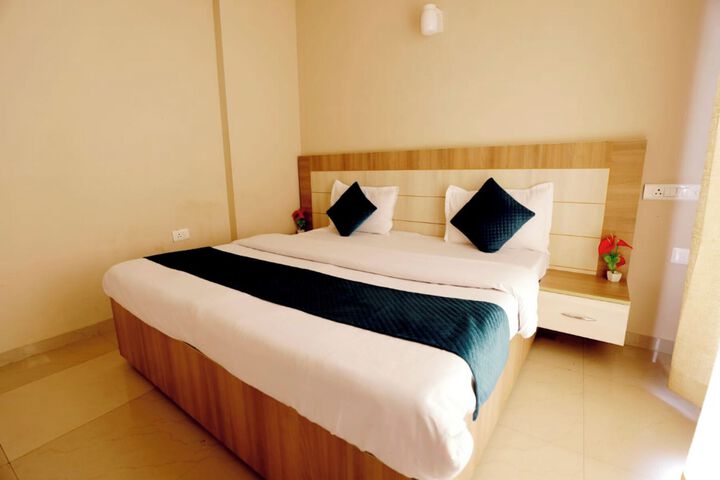 Room 12 of 12