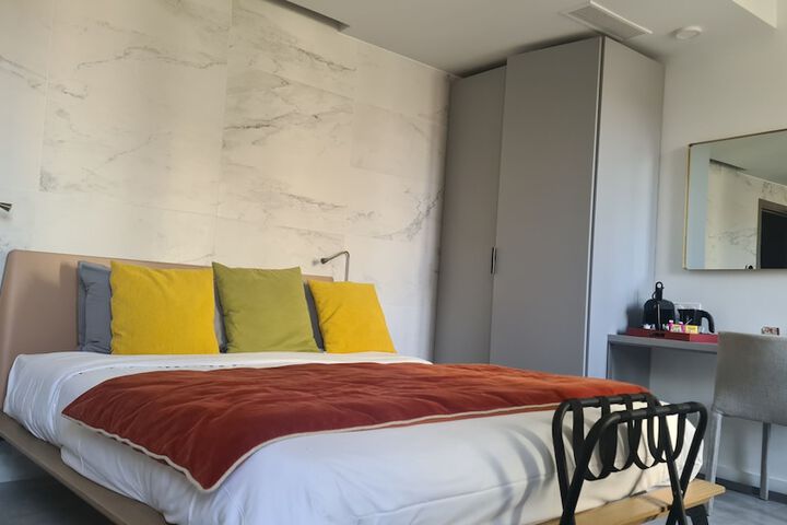 Room 51 of 118