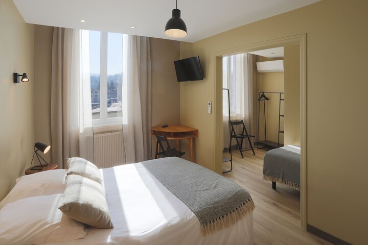 Room 7 of 36